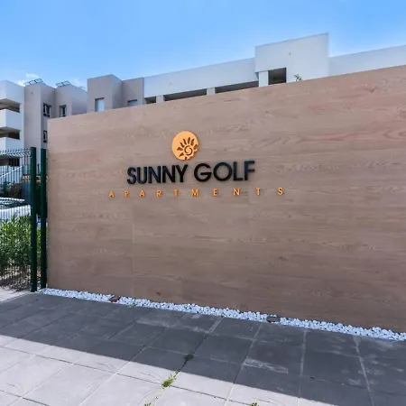 Apartmán 2br Sunny Golf Apt. Tuin Met Golfbaan Uitzicht Estepona