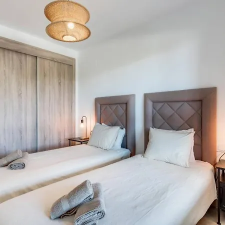 2br Sunny Golf Apt. Tuin Met Golfbaan Uitzicht Apartmán Estepona