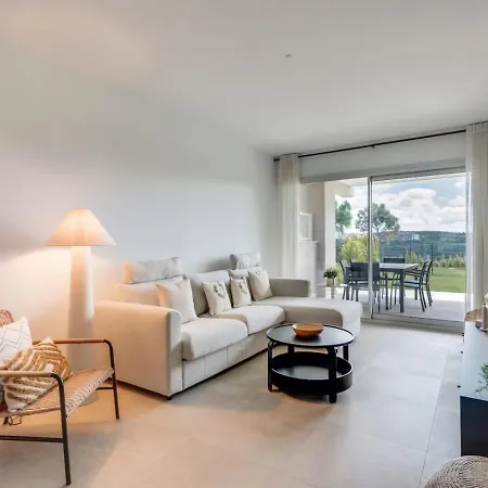 Apartmán 2br Sunny Golf Apt. Tuin Met Golfbaan Uitzicht Estepona
